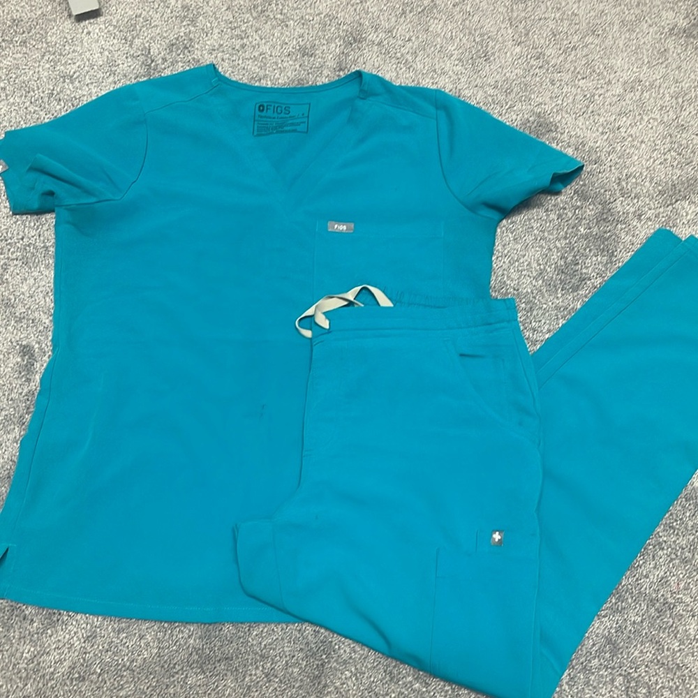 Teal figs scrub set